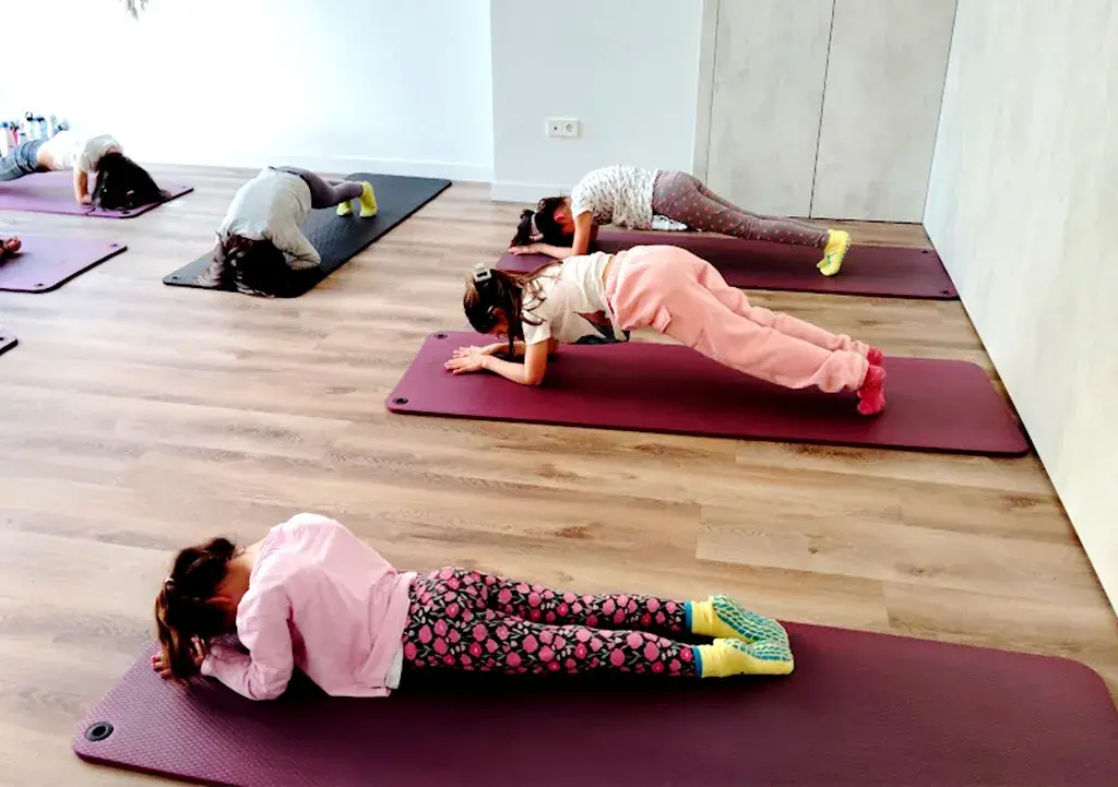 Ejercicios pilates niños